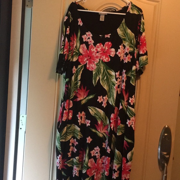 Catherines Dresses & Skirts - Catherine’s 3X long black and pink flower dress